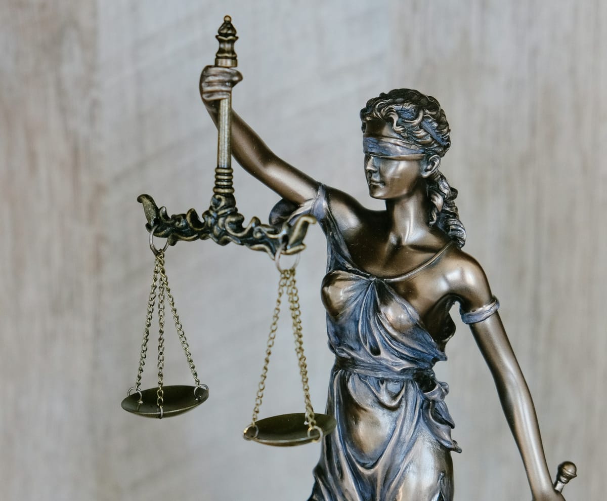 A law firm library and workspace supported by managed IT